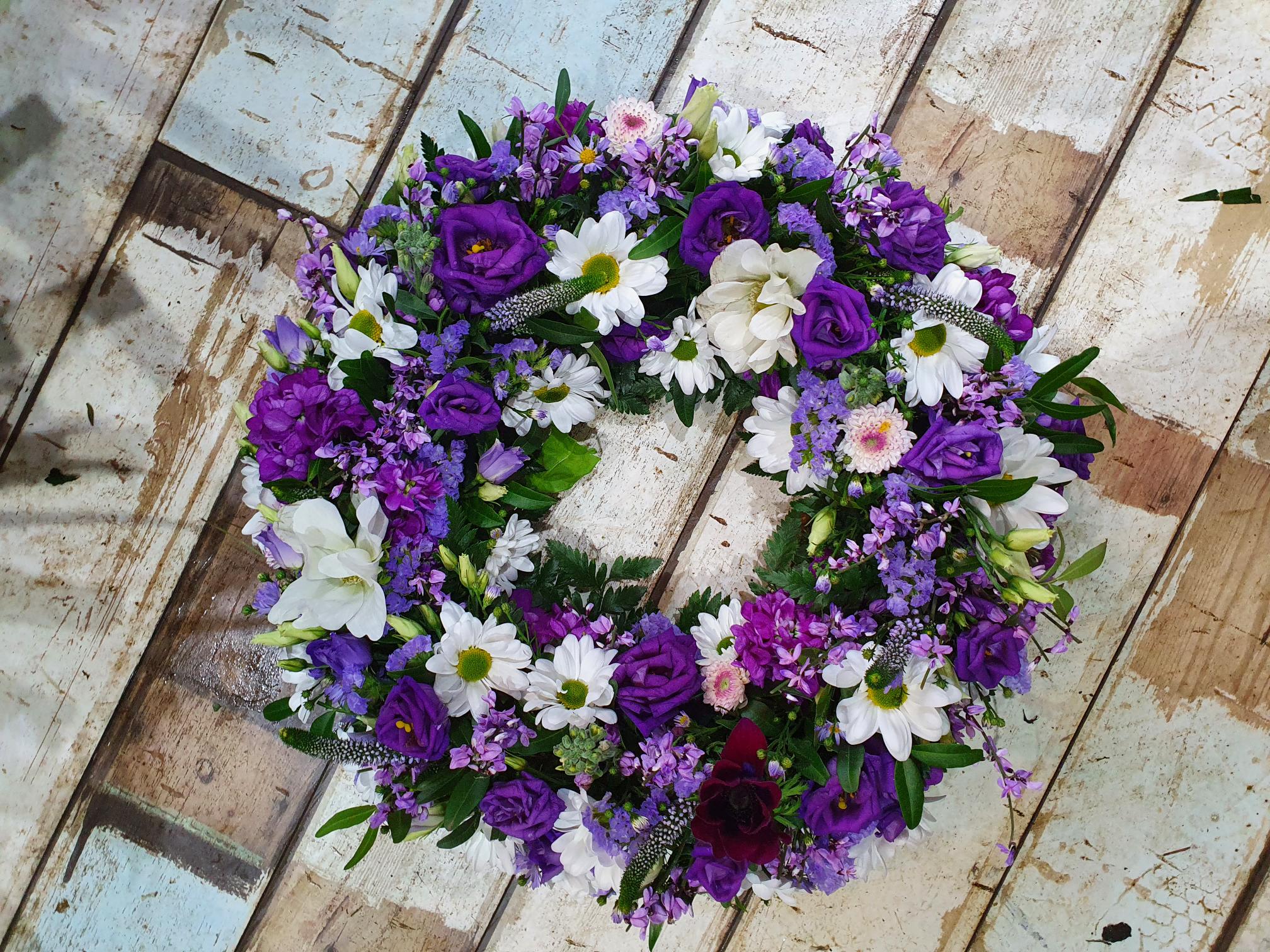 Click to expand Wreaths 10a 12 inch frame